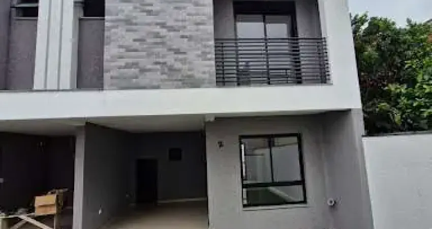 Sobrado com 3 dormitórios à venda, 127 m² por R$ 699.000 - Uberaba - Curitiba/PR