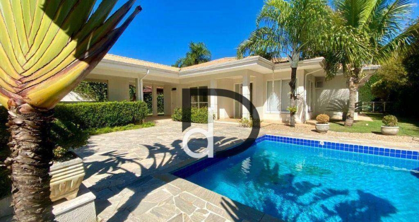 Casa com 3 dormitórios à venda, 220 m² por R$ 2.180.000,00 - Condomínio Marambaia - Vinhedo/SP