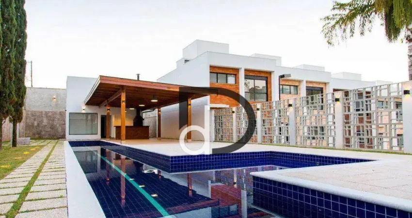 Casa à venda Paiquerê, 3 suítes R$ 1.300.000