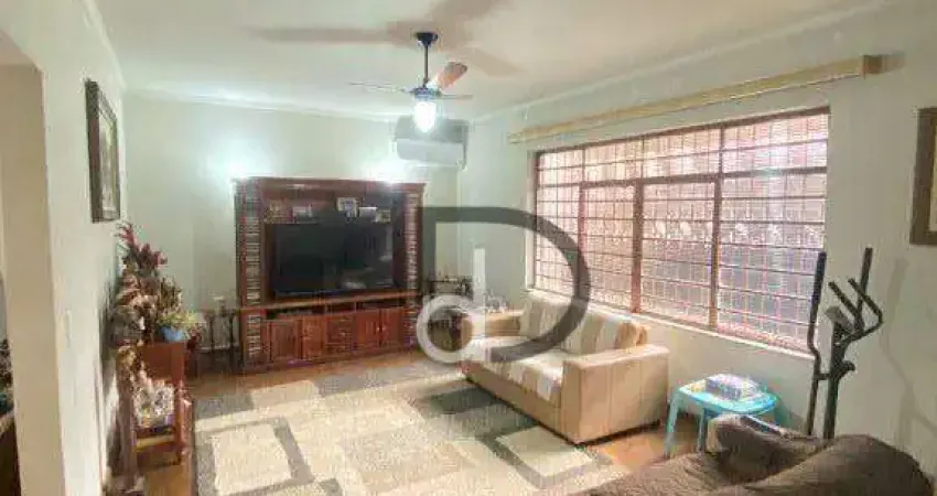 Casa com 3 quartos à venda, 230 m² por R$ 830.000 - Vila Papelão - Valinhos/SP
