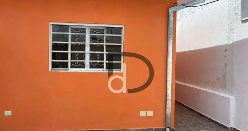 A casa está em ótima localização no Jd Planalto com 180 m2 de área total.