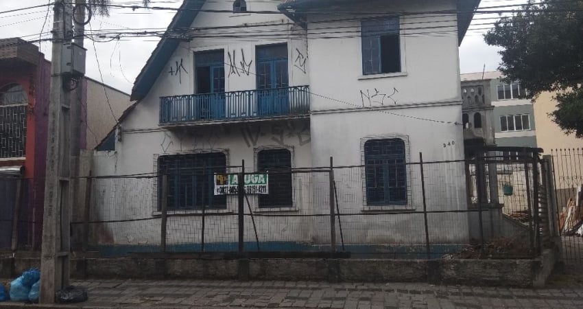 Casa para alugar na Rua Inácio Lustosa, 240, São Francisco, Curitiba