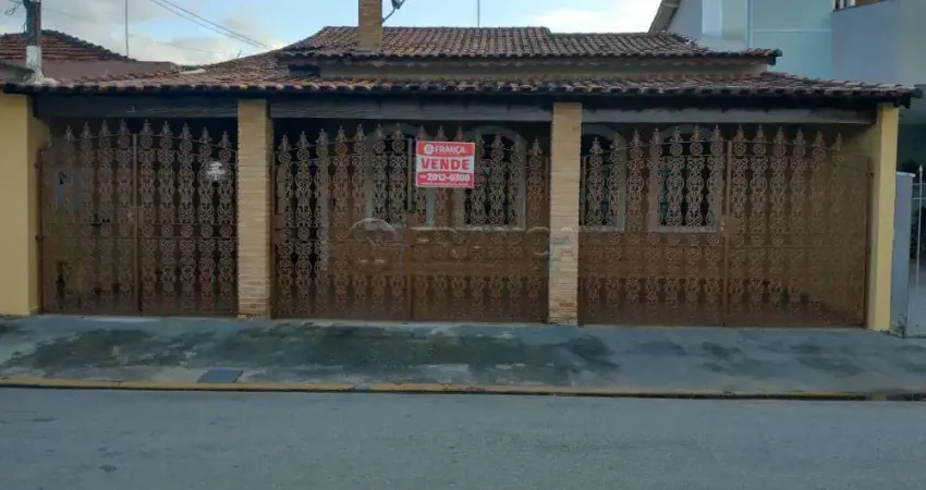 Casa com 3 quartos à venda no Jardim Jacinto, Jacareí 