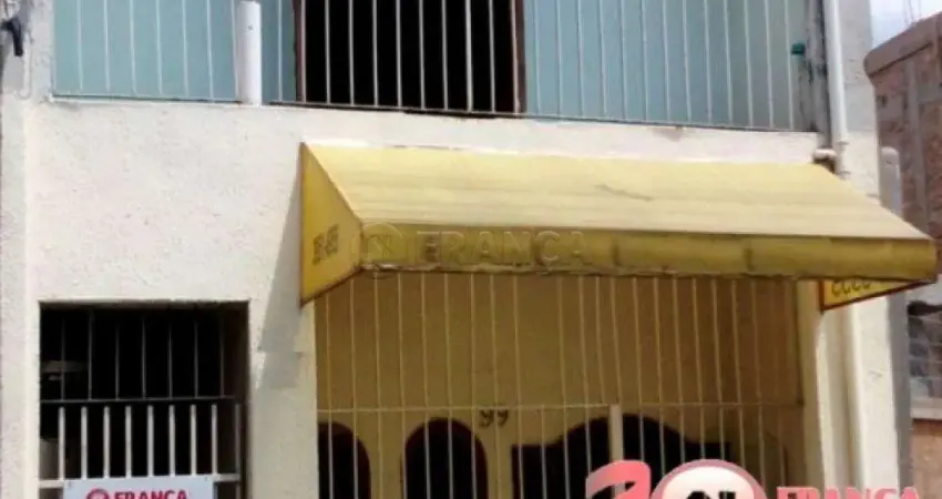 Casa com 3 quartos para alugar no Centro, Jacareí 