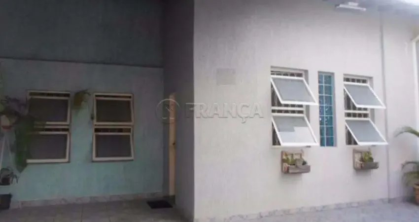 Casa com 3 quartos à venda no Jardim Siesta, Jacareí 