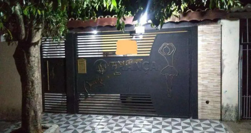 Casa com 2 quartos à venda no Jardim Maria Amélia, Jacareí 