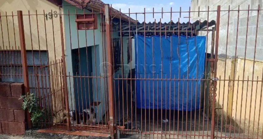 Casa com 2 dormitórios e edícula à venda, 175m² - Villa Maria - SJC