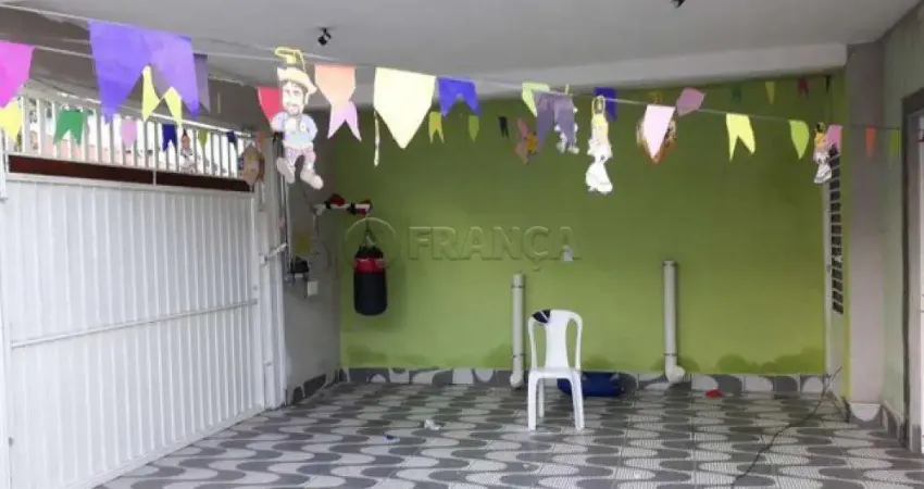 Casa com 3 quartos à venda na Cidade Nova Jacareí, Jacareí