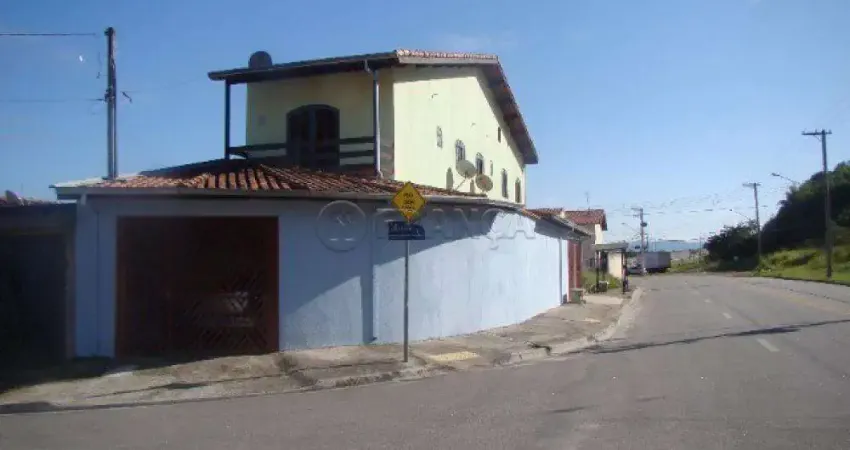 Sobrado com 4 dormitórios sendo 1 suíte à venda, 191m² - Jardim Pararangaba - SJC