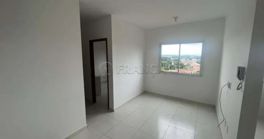 Apartamento com 2 quartos para alugar no São João, Jacareí