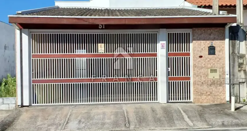 Linda casa térrea com excelente acabamento 2 dormitórios - parque dos sinos - jacareí sp