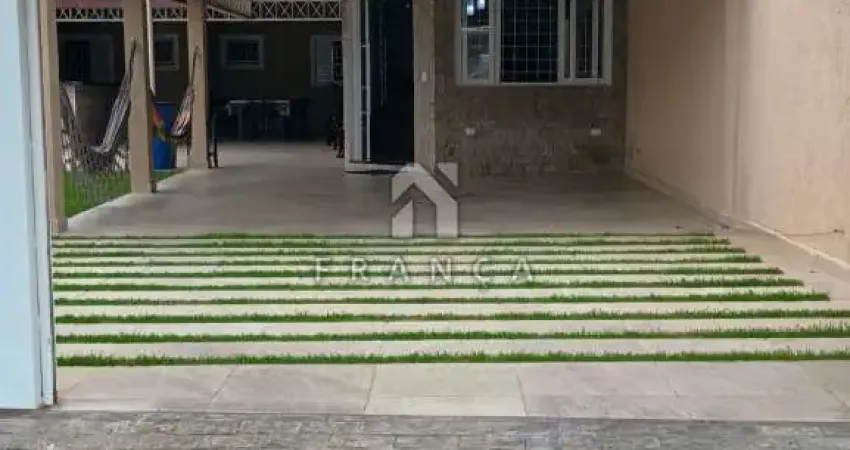 Casa térrea com suíte e área gourmet à venda no jardim colinas ? jacareí/sp