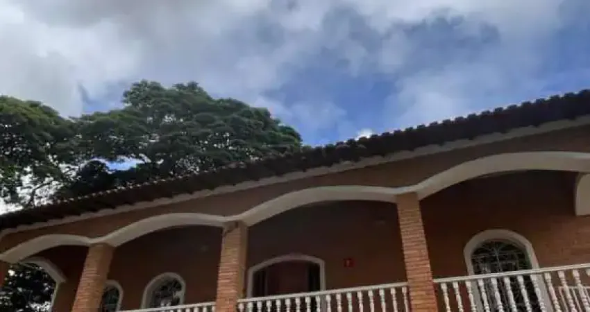 Casa com 5 quartos para alugar no Jardim América, Jacareí