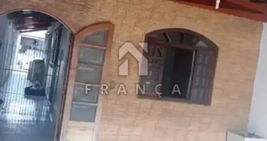 Casa no Parque Interlagos | 2 Dormitórios - São José dos Campos
