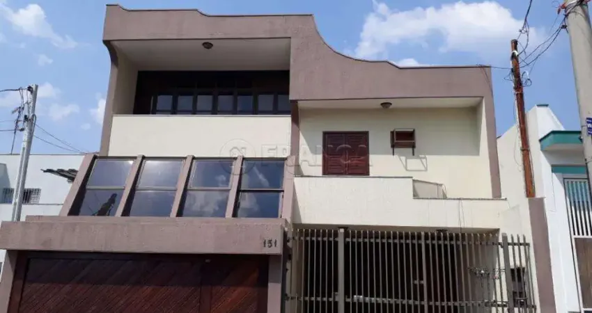 Casa com 9 quartos à venda no Centro, Jacareí 