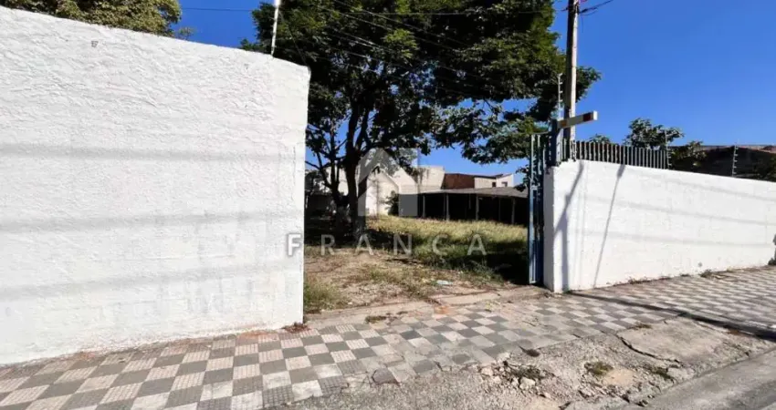 Terreno à venda no Jardim Marister, Jacareí