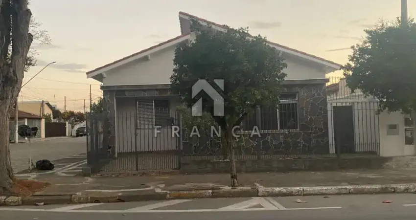 Casa com 3 quartos à venda no Parque Brasil, Jacareí
