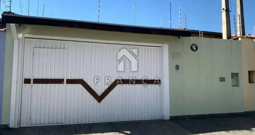 Casa com 3 quartos à venda no Jardim Altos de Santana II, Jacareí 
