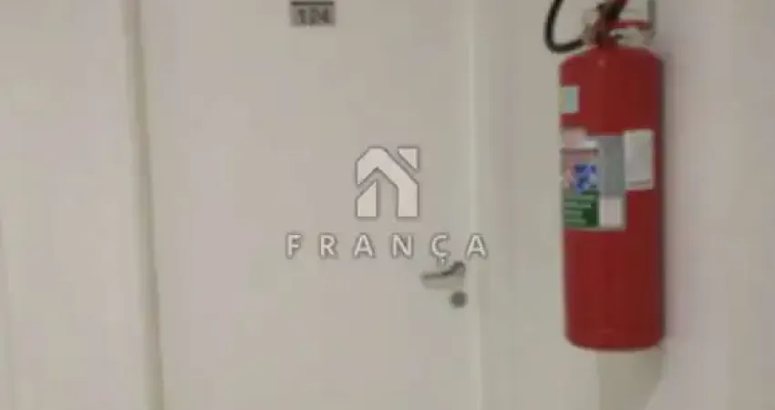 Apartamento com 3 quartos para alugar no São João, Jacareí 