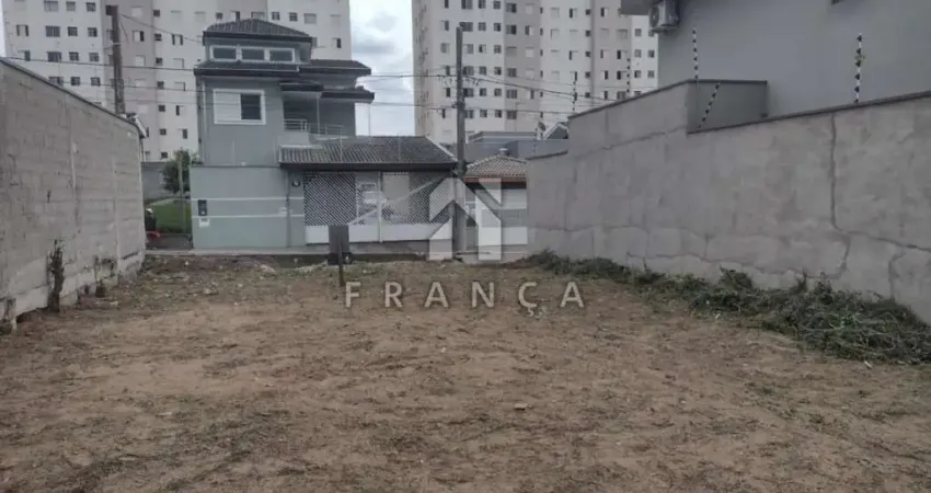 Terreno/Padrão - Residencial - No bairro Loteamento Villa Branca