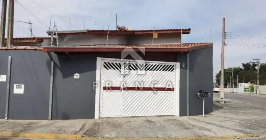 Casa com 3 quartos à venda no Jardim Santa Marina, Jacareí 