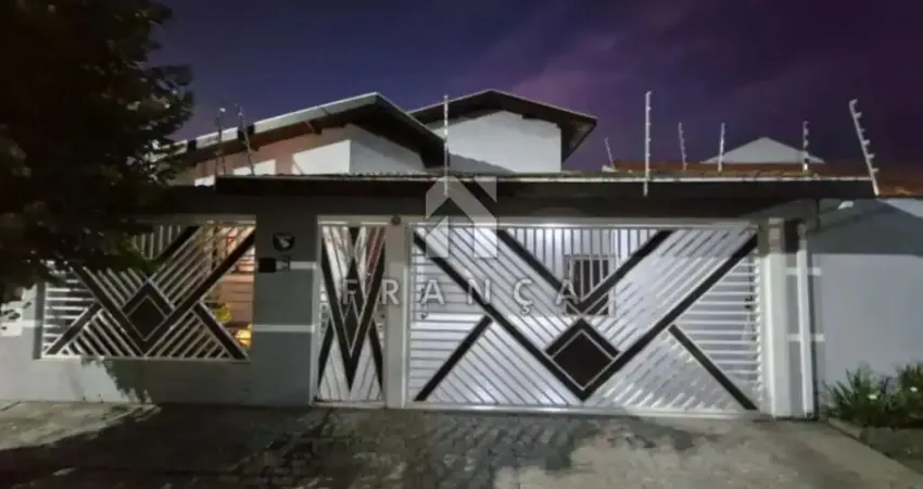 Casa com 3 quartos à venda na Cidade Jardim, Jacareí 