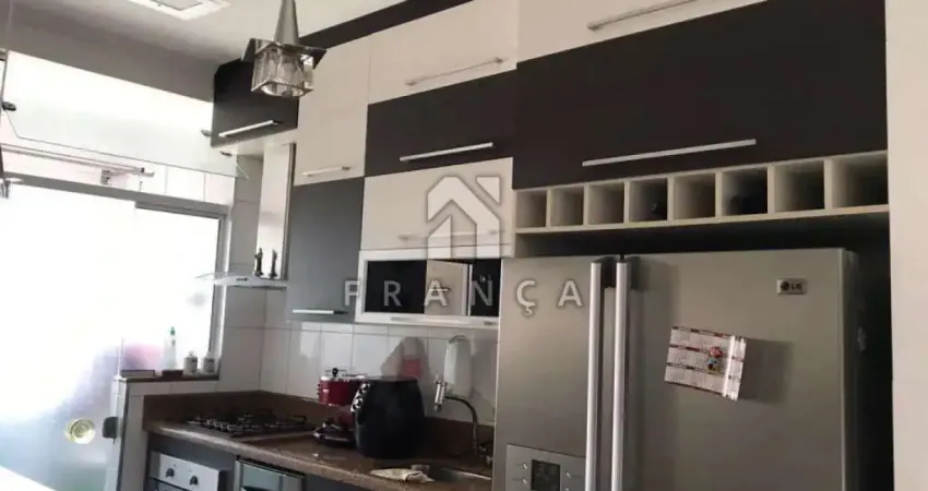 Apartamento com 3 quartos para alugar no Centro, Jacareí 