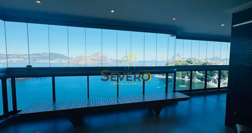 Apartamento Alto Padrão frente mar.