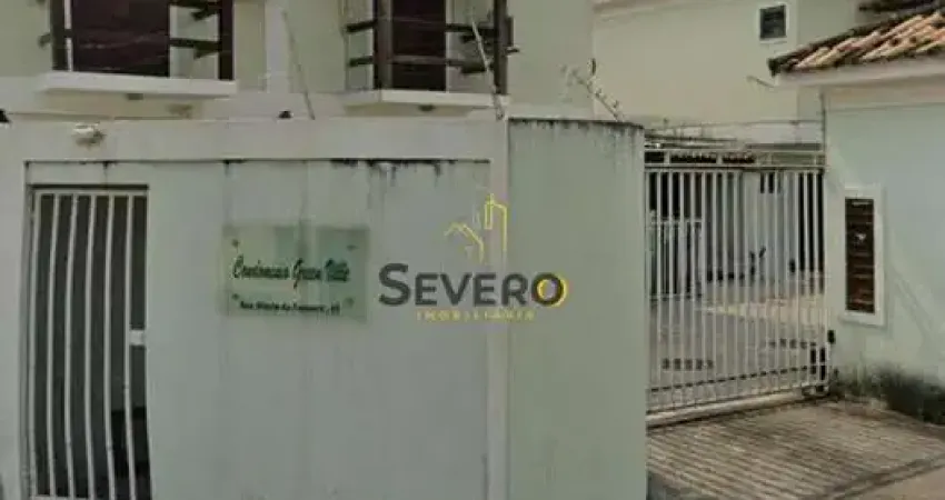 Excelente Casa Duplex – 2 Quartos com Planejados e Vaga Coberta!