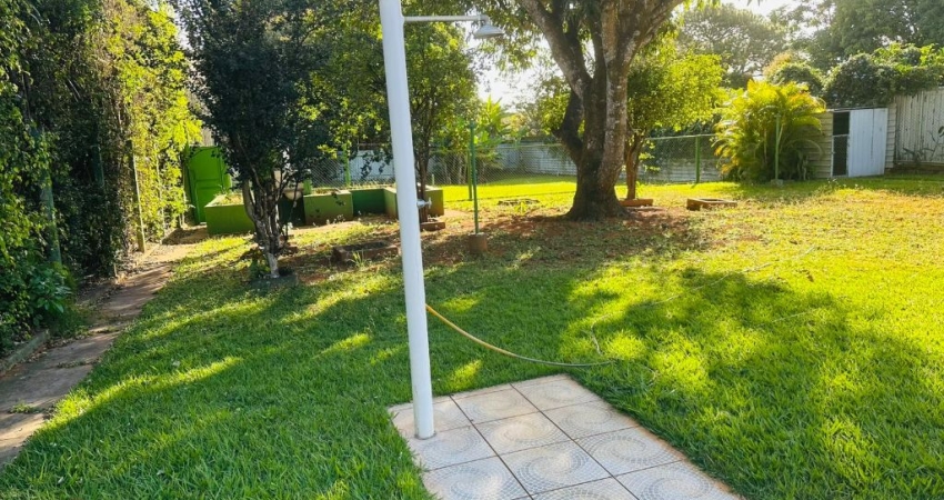 Casa de alto padrão disponível para locação no bairro Setor de Habitações Individuais Sul em Brasília-DF.