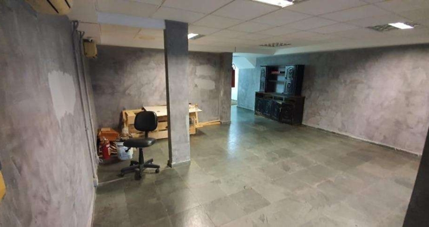 Casa com 9 dormitórios, 220 m² - venda por R$ 1.100.000 ou aluguel por R$ 4.500/mês - Moema Índios - São Paulo/SP