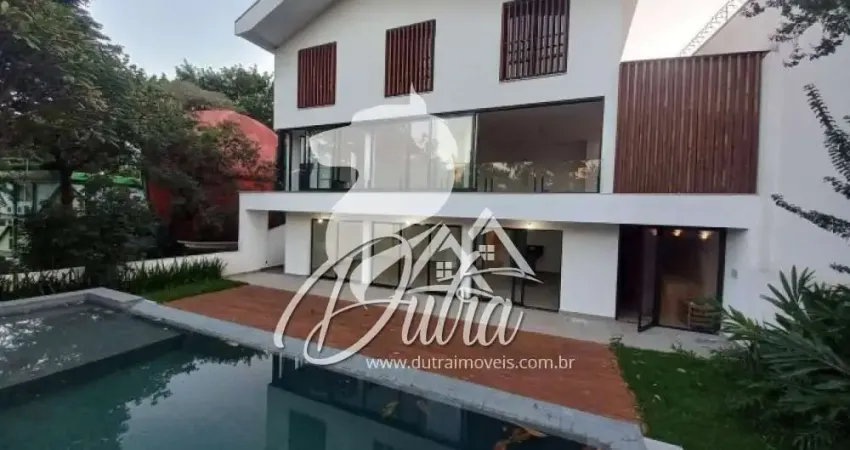 Padrão jardim everest 470m² 04 dormitórios 04 suítes 3 vagas