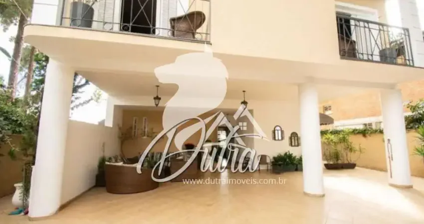 Padrão jardim marajoara 525m² 04 dormitórios 04 suítes 6 vagas