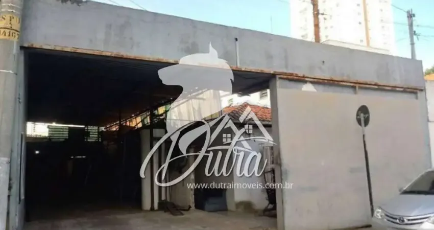 Prédio inteiro vila olímpia 250m² 02 dormitórios 01 suítes 2 vagas