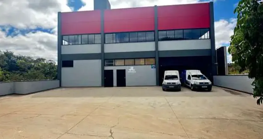 Galpão comercial para locação em campo limpo paulista-sp, jardim solange: 1 sala, 2 banheiros, 4 vagas de garagem!
