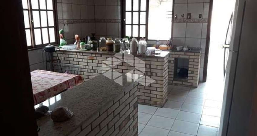 Casa com 2 quartos à venda na Rua Aloízio Azevedo, 297, Bom Sucesso, Gravataí