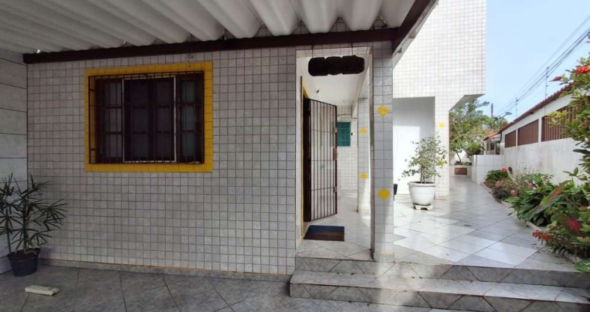 Sobrado para Venda em Mongaguá, Balneário Itaóca, 5 dormitórios, 1 suíte, 4 banheiros, 5 vagas