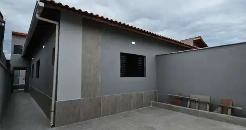 Casa para Venda em Mongaguá, Balneário Flórida Mirim, 3 dormitórios, 1 suíte, 2 banheiros, 2 vagas