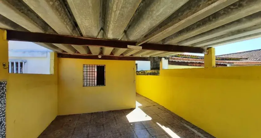 Casa para Locação em Mongaguá, Copacabana Paulista, 2 dormitórios, 1 suíte, 2 banheiros, 2 vagas