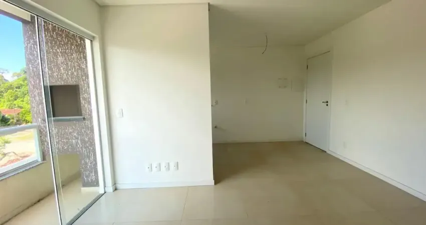 Apartamento com excelente padrão de acabamento com linda vista para as montanhas no bairro Vila Nova