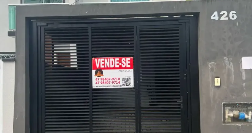 Sobrado geminado com piscina para venda no bairro Comasa