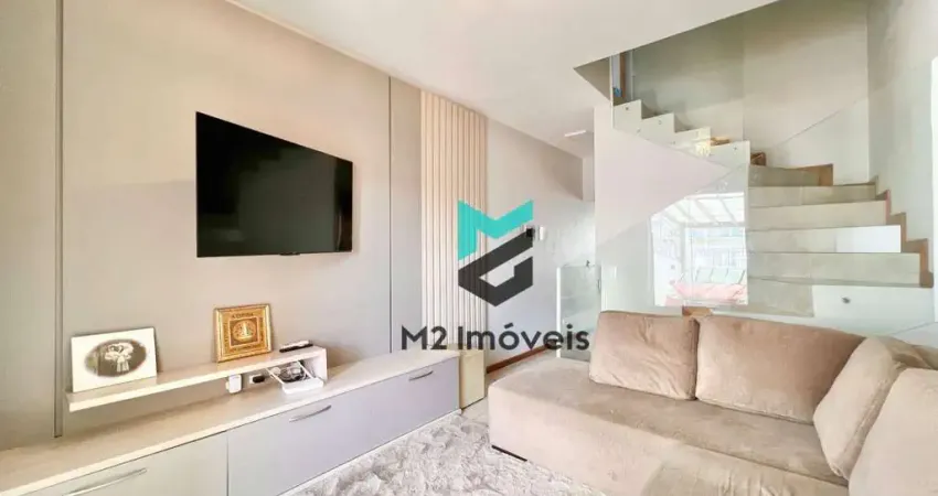 Encantadora Casa de 72,28m², sendo 2 Dormitórios, 2 Vaga de Garagem Cobertas, Amplo Espaço aos Fundos e Mobiliada, é perfeita para quem busca conforto