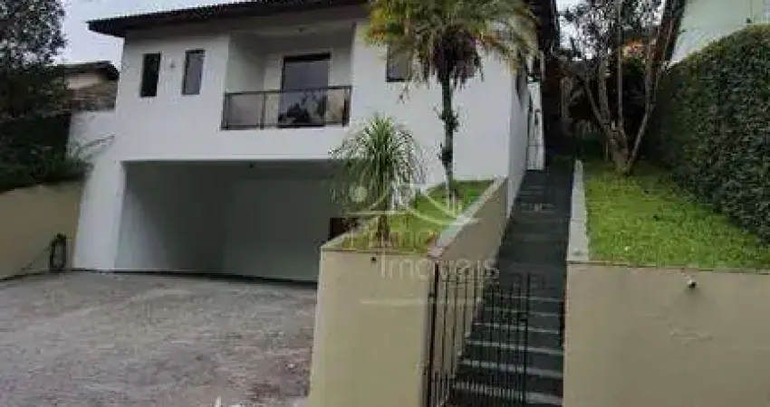 Casa com 3 dormitórios, 200 m² - venda por R$ 1.800.000,00 ou aluguel por R$ 8.000,00/mês - Condomínio Arujá Country Club - Arujá/SP