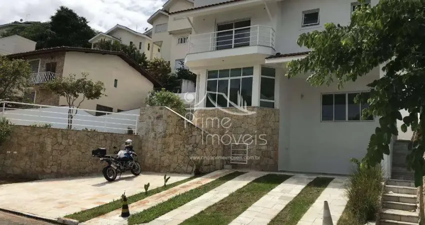 Seu novo lar de cinema! 4 suítes, piscina privativa e espaço gourmet de alto nível.