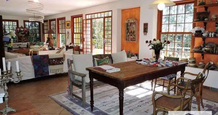 Casa com 2 quartos / suítes à venda, 415 m² - Vila Real Moinho Velho - Embu das Artes/SP