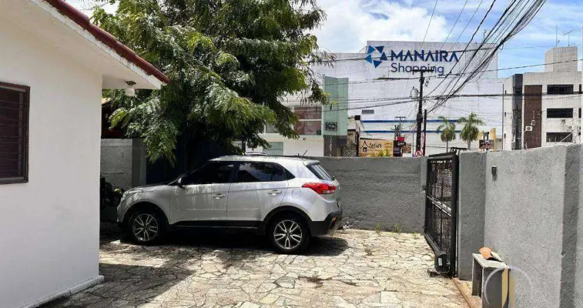 Casa à venda em Manaíra, em frente ao Manaíra Shopping, em uma das áreas mais valorizadas e comerciais de João Pessoa.