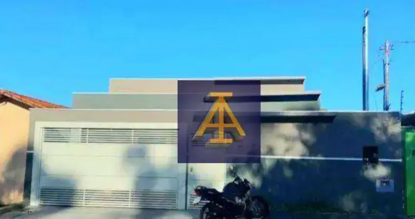 *LINDA CASA COM FINO ACABAMENTO EM PORCELANATO*
