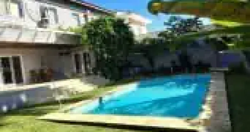 Espetacular e Luxuosa casa na Barra da Tijuca,  4 Suites, piscina, 5 vagas, (Totalmente reformada e planejada)