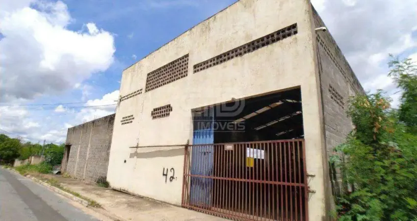 Galpão comercial com 1680 m² de terreno no jardim universitário
