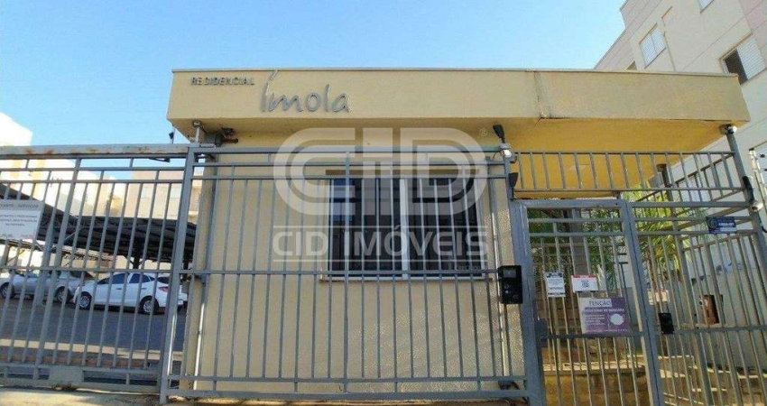 Apartamento com dois quartos no Condomínio Residencial Ímola